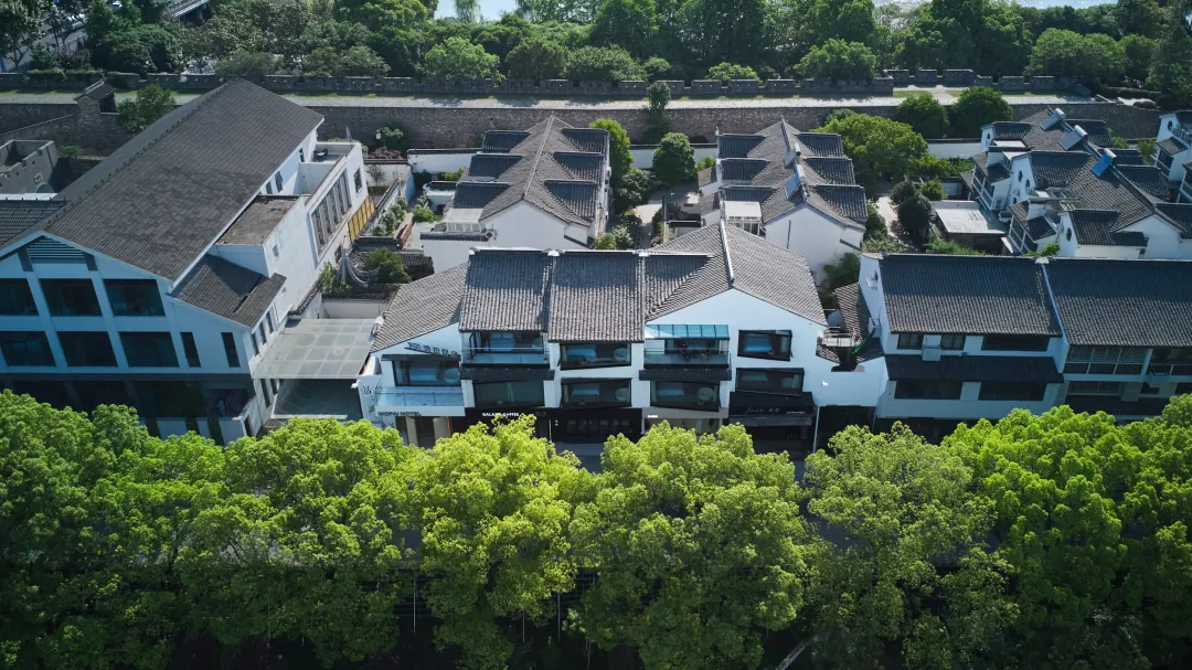 蘇州老建筑改造酒店 我拍酒店裝修設(shè)計案例(圖2) 640_wx_fmt=png&from=appmsg&tp=webp&wxfrom=5&wx_lazy=1&wx_co=1 (2)_副本.jpg